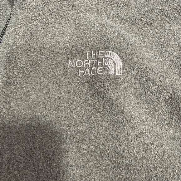 The North Face Gray Fleece Pullover - Picture 2 of 3